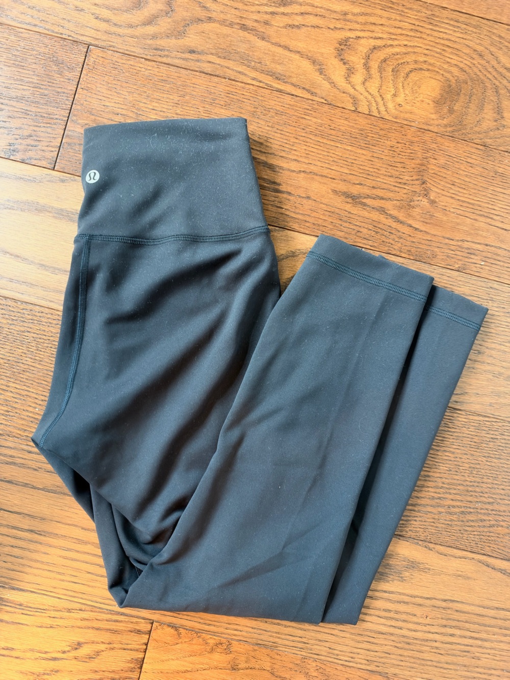 Women’s Lululemon Leggings - 6